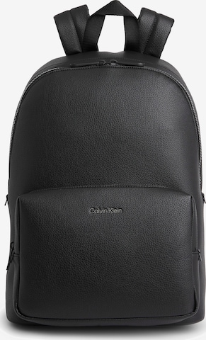 Calvin Klein - Mochila em preto: frente