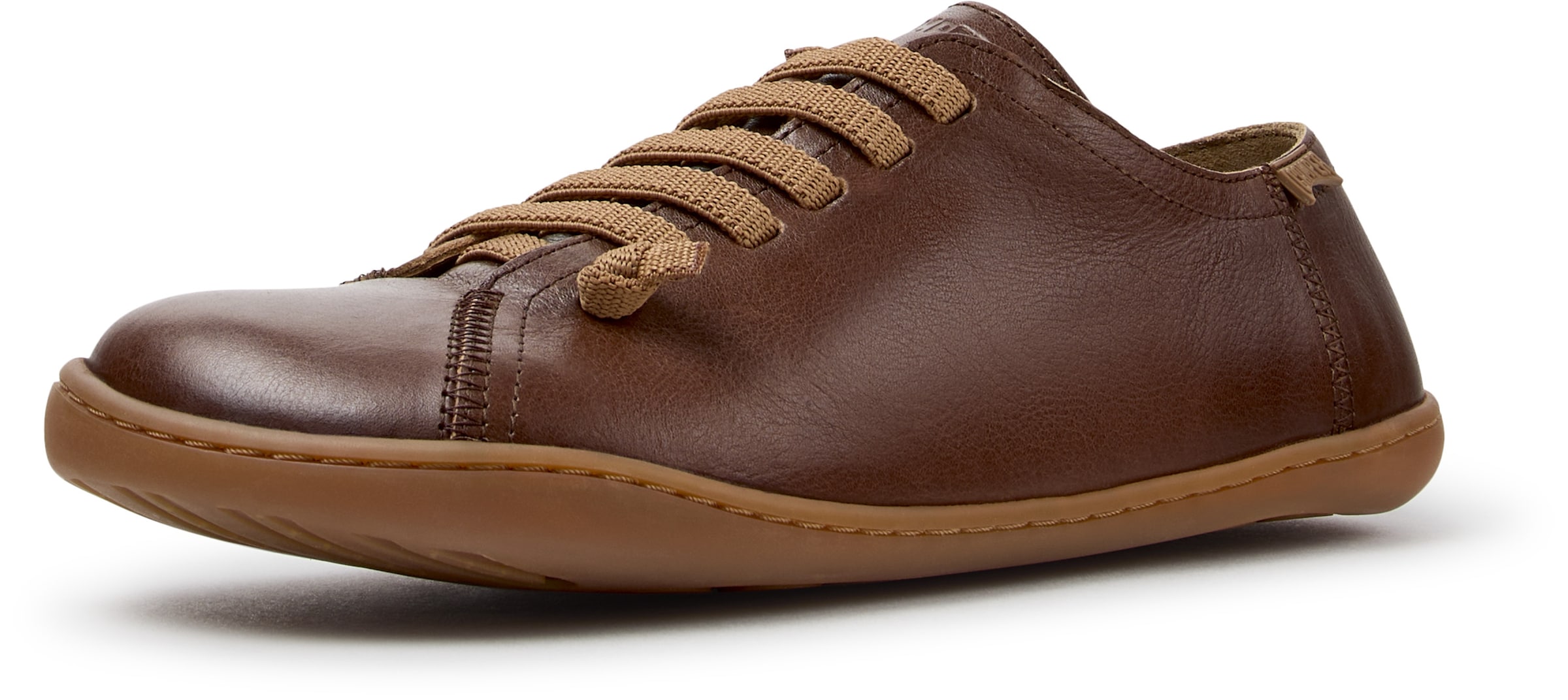 Baskets basses CAMPER en marron : devant