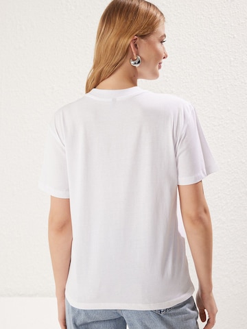T-shirt Trendyol en blanc