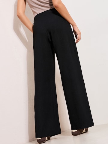 Friends Like These Широкий Брюки со складками в Черный