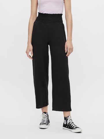 PIECES Wide leg Pants in Black: front