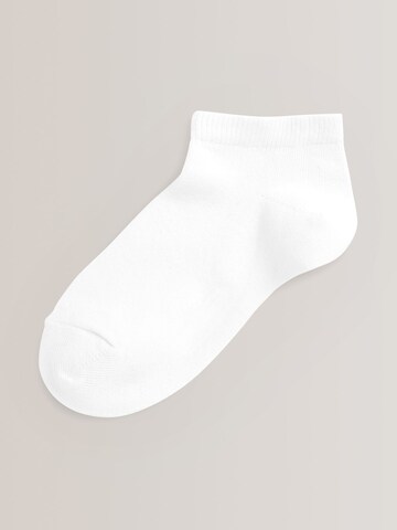 Next Sockor i vit