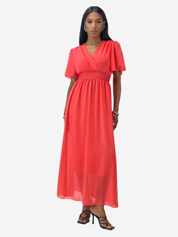 Elara Kleid in Rot: Vorderseite