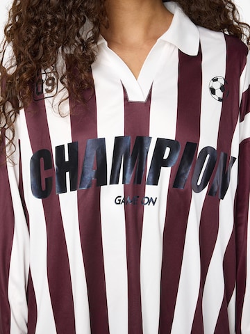 Noisy may - Camiseta 'NMBUFFY' en rojo
