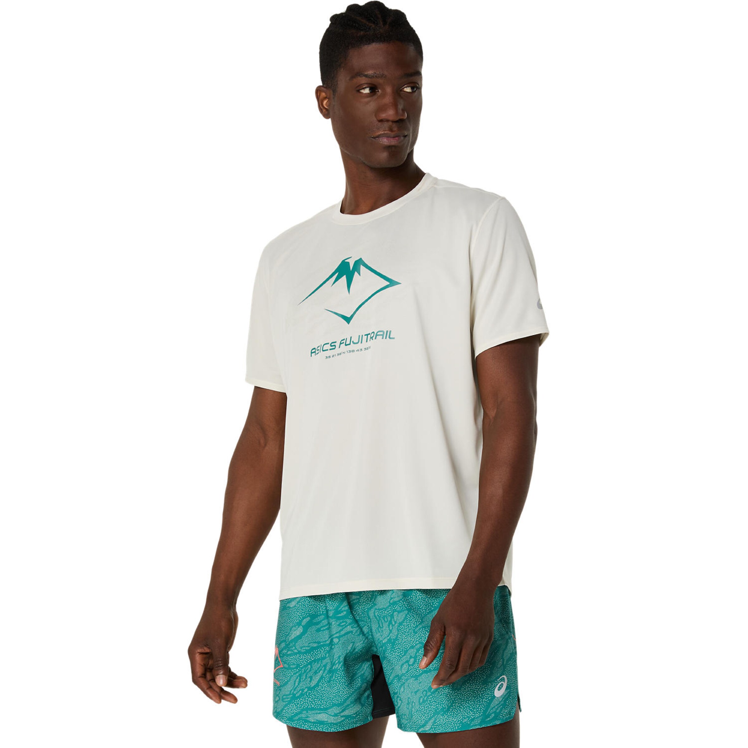 ASICS Performance Shirt in White: front