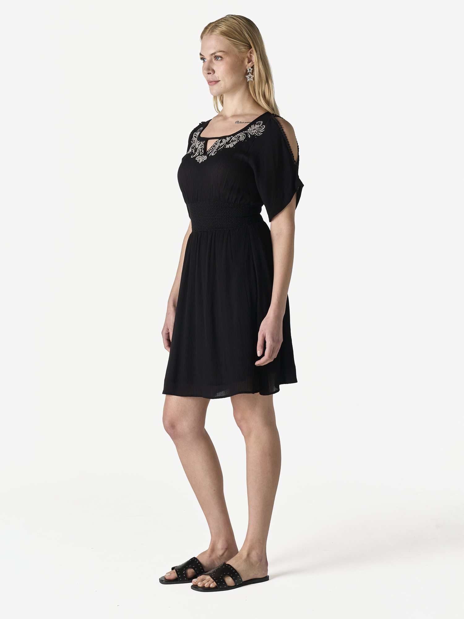 KOROSHI Kleit, värv must