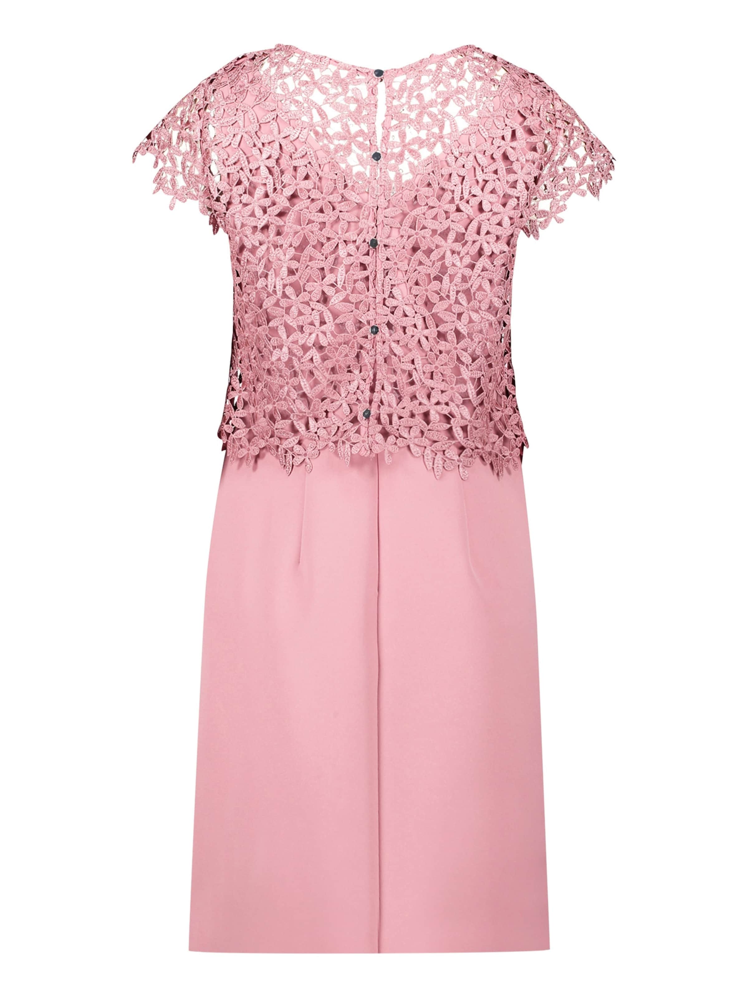 Abito di Vera Mont in rosa