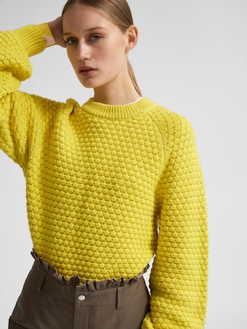 Pullover di SELECTED FEMME in giallo