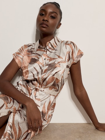 Robe ' ' Apricot en argent