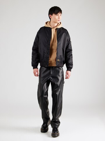 Carhartt WIP Sweatshirt 'Chase' in Bruin