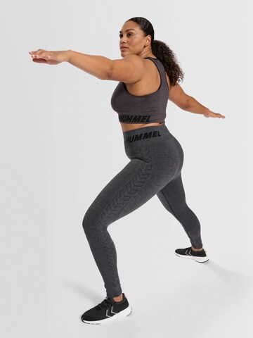 Hummel Slimfit Sporthose 'TE' in Schwarz