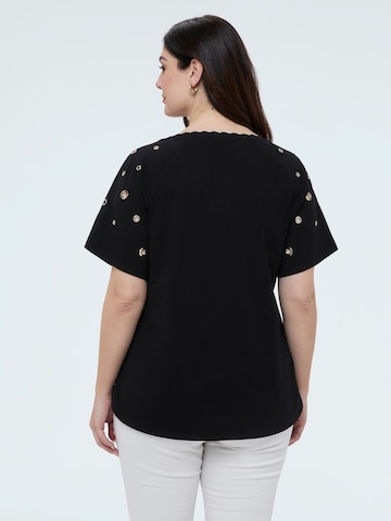 Fiorella Rubino - Top en negro