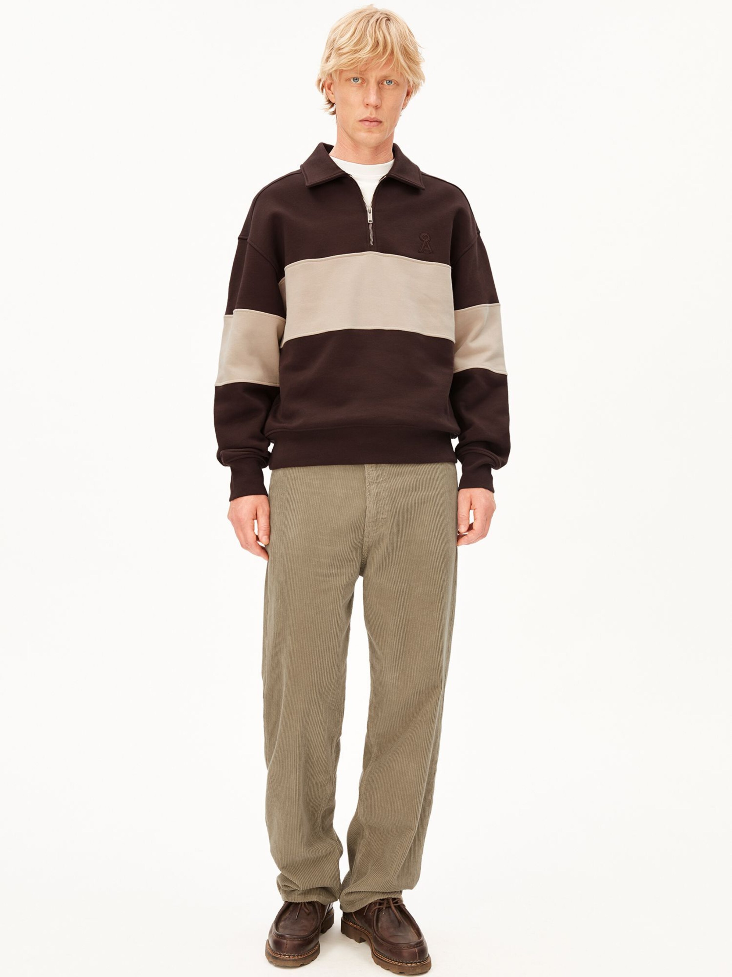 Sweat-shirt ARMEDANGELS en marron : devant
