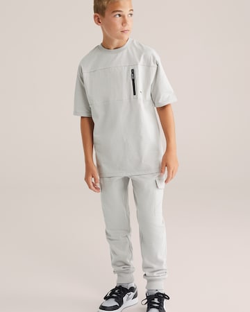 WE Fashion Regular Trousers in Grey