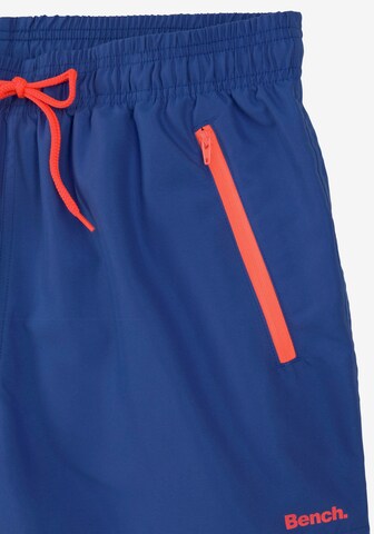 BENCH Badeshorts in Blau