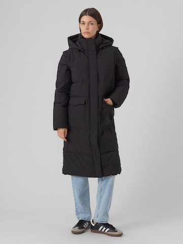 Manteau d’hiver 'Madelyn' VERO MODA en noir : devant