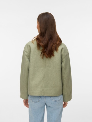 Veste mi-saison 'VMVinceline' VERO MODA en vert
