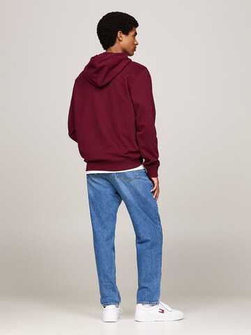 Tommy Jeans Sweatshirt 'ESSENTIAL' i röd