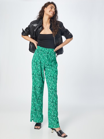 Wide Leg Pantalon Nasty Gal en vert