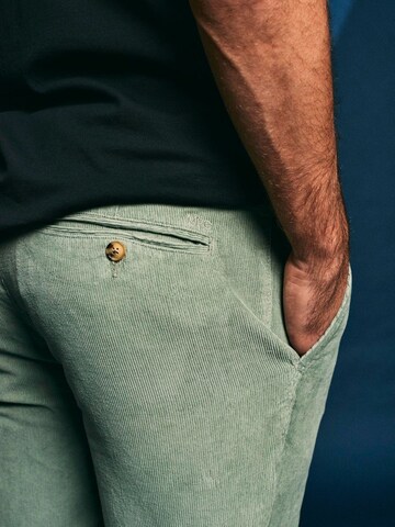 McGREGOR Regular Chino Pants in Green