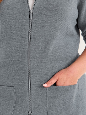 Cardigan Cellbes of Sweden en gris