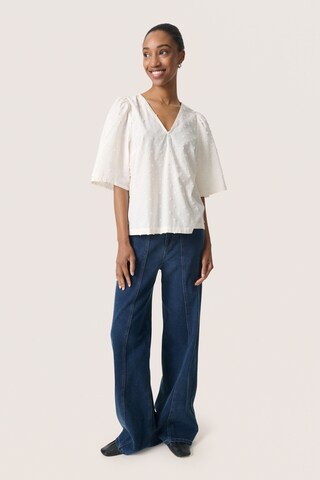 SOAKED IN LUXURY Blouse 'Sunela Felisia' in Wit