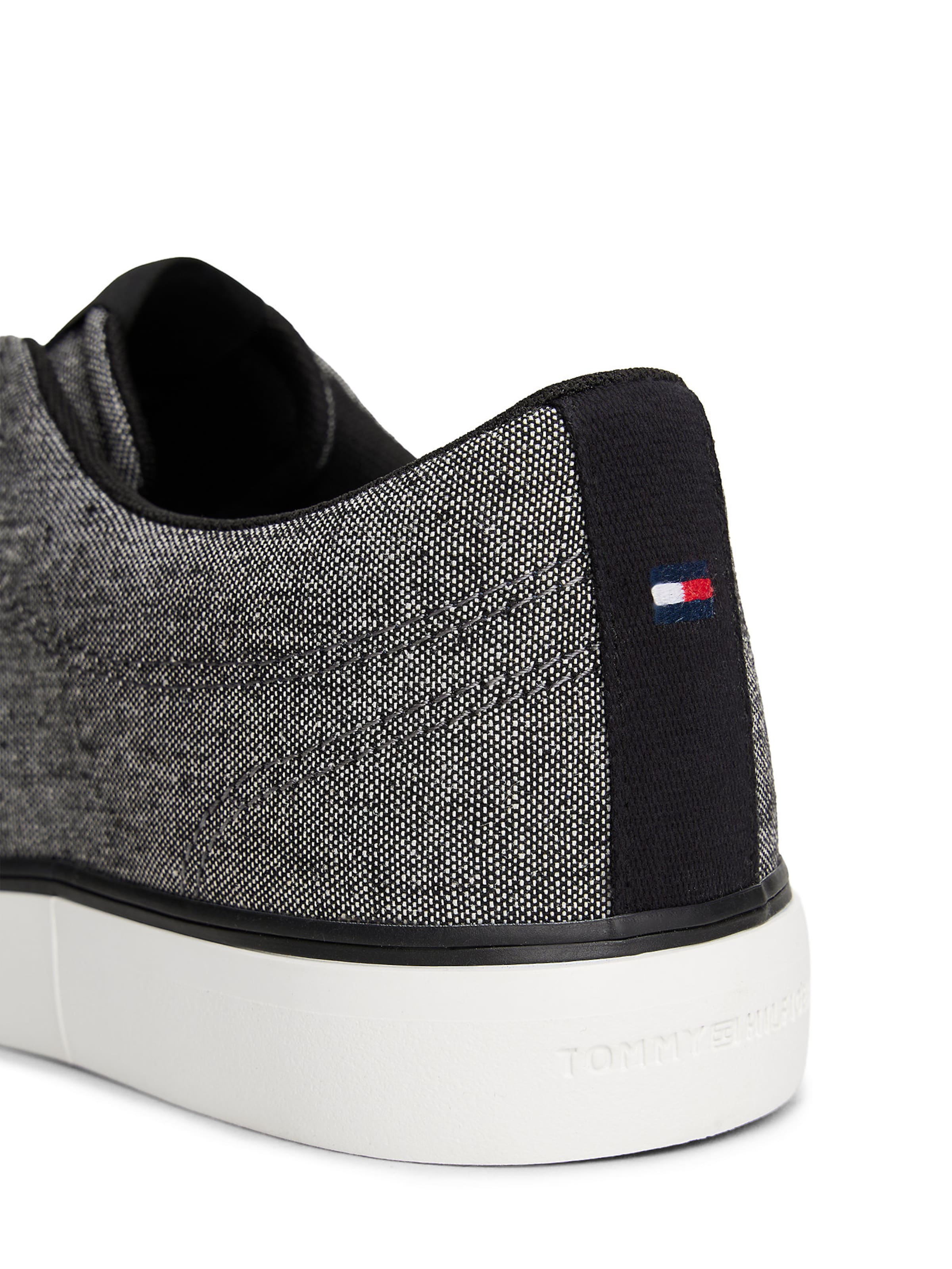 Baskets basses TOMMY HILFIGER en gris