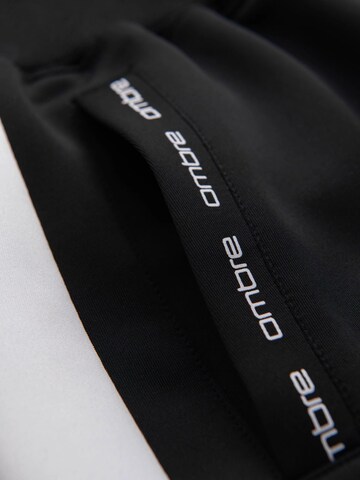 Ombre Regular Sports trousers in Black