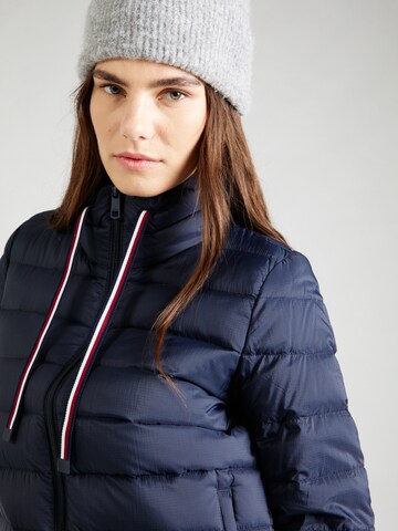 TOMMY HILFIGER - Chaqueta de entretiempo en azul