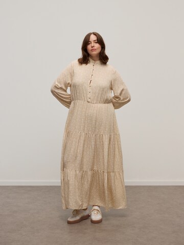 CITA MAASS Shirt Dress in Beige: front