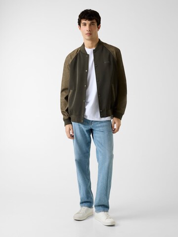 GUESS Between-Season Jacket in Green