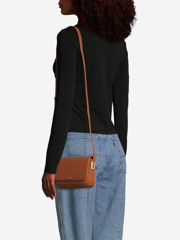 Calvin Klein Crossbody Bag in Brown