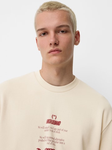 Bluză de molton de la Bershka pe bej