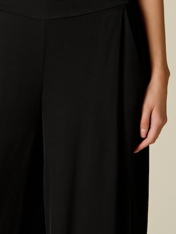 oltre Baggy Pants in Black