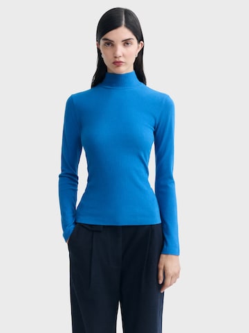 Thinking MU Shirt 'Aine' in Blau: Vorderseite