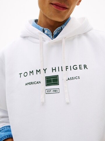 TOMMY HILFIGER Mikina 'Brand Love' – bílá