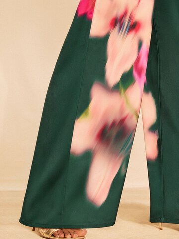 love & roses Regular Pants in Green