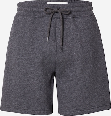 HOLLISTER Regular Trousers in Grey: front
