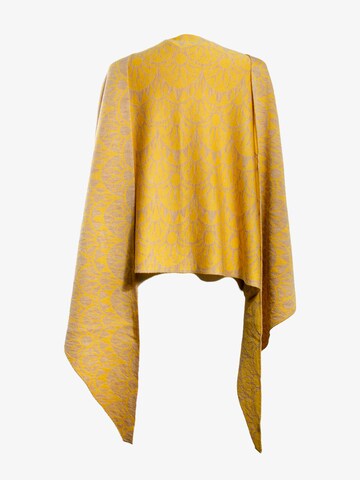 LANARTO slow fashion Shawl 'Schultertuch Sonne' in Yellow: front