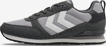 Chaussure de course 'MONACO 86' Hummel en gris : devant