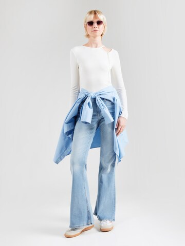 Evazați Jeans 'Katsumi' de la WEEKDAY pe albastru