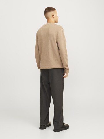 Loosefit Pantalon à plis JACK & JONES en marron
