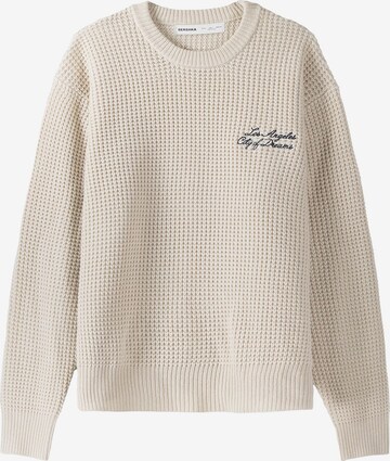 Bershka Sweater in Beige: front