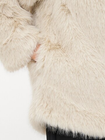 Vero Moda Petite Tussenjas 'VMGLORIA' in Beige