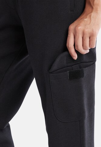TIMBERLAND Tapered Cargo trousers in Black
