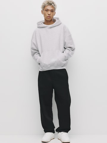 Pull&Bear Sweatshirt in Grijs: voorkant