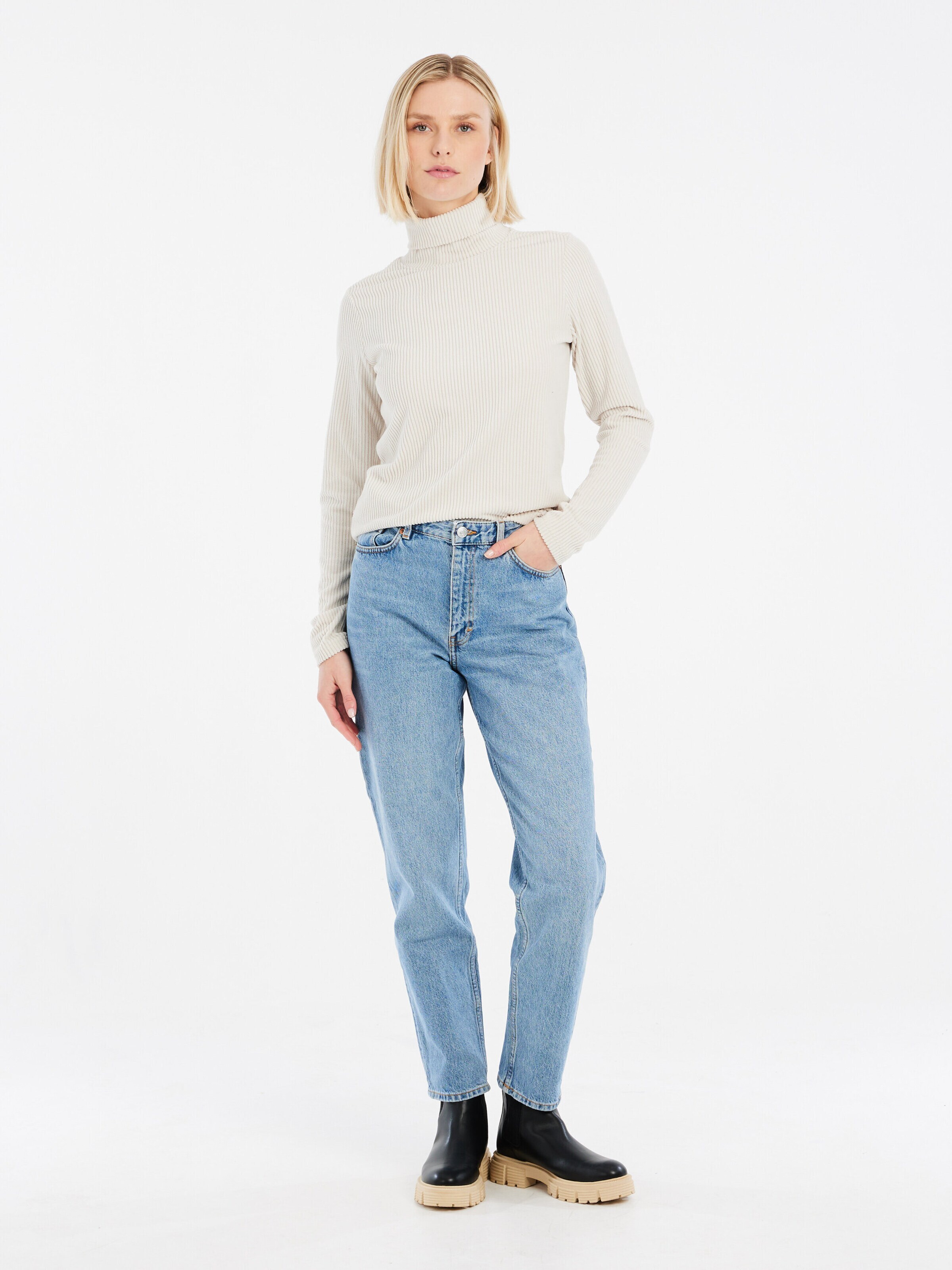 PROTEST Sports sweatshirt 'PRTPEARLA' in White