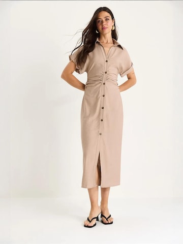 Bianco Lucci Dress in Beige
