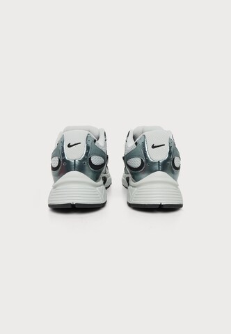 Nike Sportswear Низкие кроссовки 'V5 RNR' в Серебристый