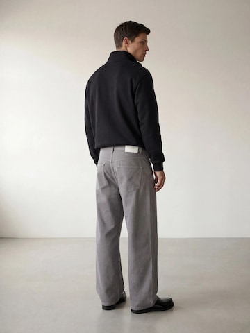 ARMIE Mikina 'The Charlie Half-Zip Sweatshirt' – černá